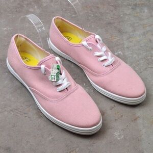 Old Stock 80s Pink Canvas Lace Up Sneakers, Size 8